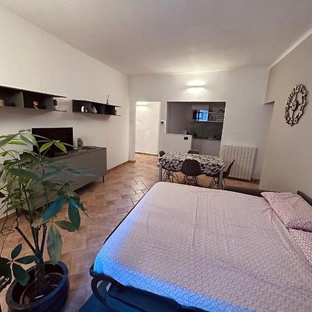 阿罗纳La Casa Del Corso公寓 外观 照片