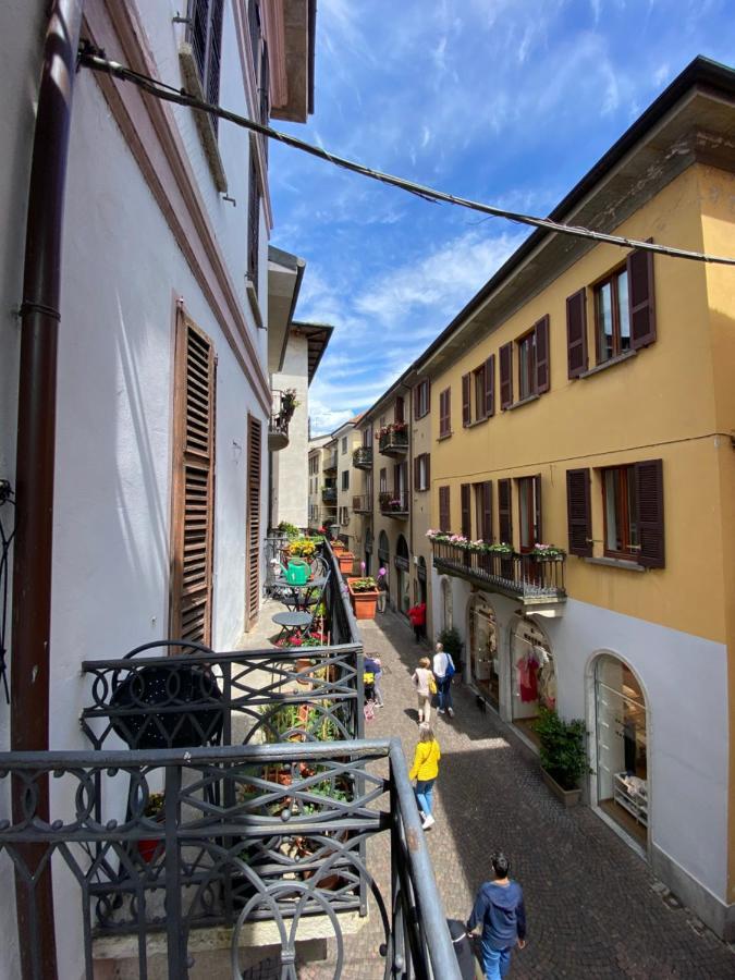 阿罗纳La Casa Del Corso公寓 外观 照片
